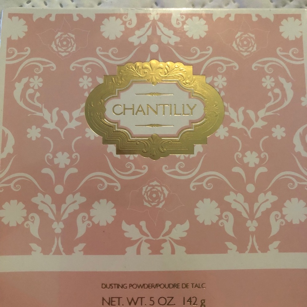 Chantilly powder